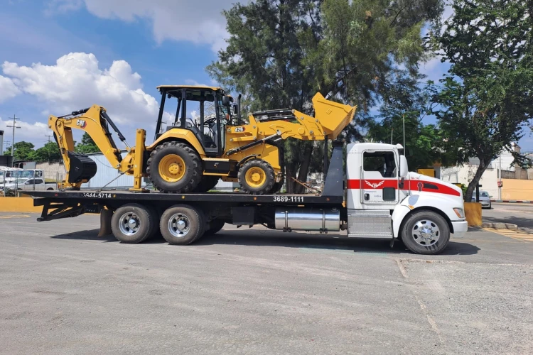 Transporte de Retroexcavadora maquinaria en guadalajara
